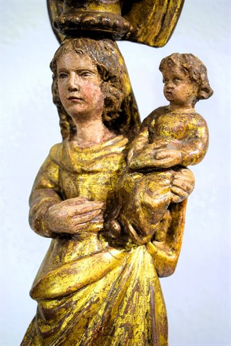 "Vierge à l'Enfant "  Sculpture en bois sculpté et doré
